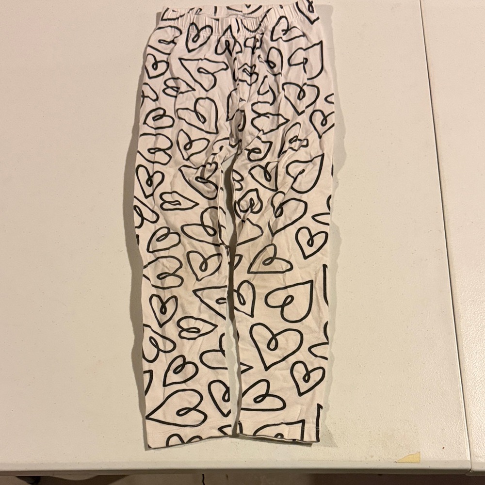 Cat & Jack White Leggings with Black Heart Print